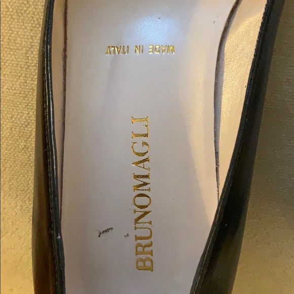 Shoes - Picture 3 of 6